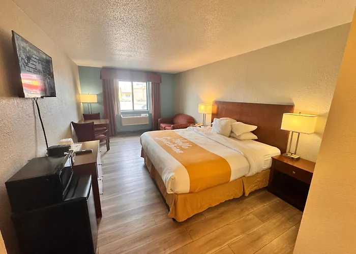 Days Inn By Wyndham Salina I-70