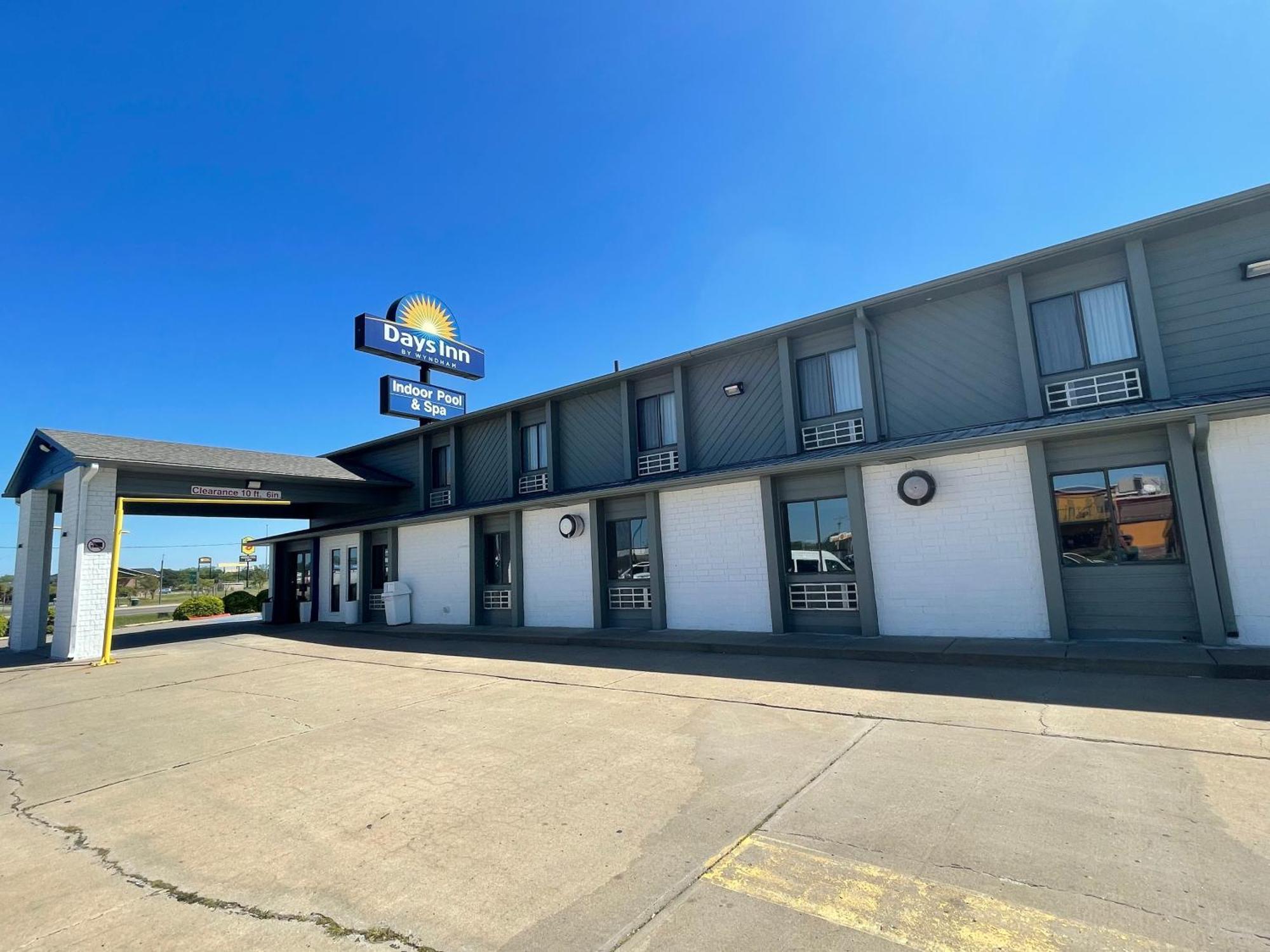 Days By Wyndham I-70 Salina
